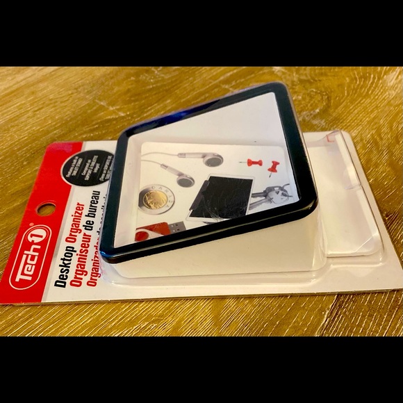 Tech One | Desktop Organizer - Picture 2 of 3